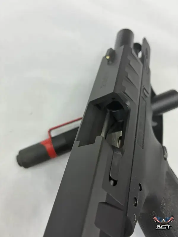 Used · Beretta APX Carry in 9mm · 9mm Luger · Barrett · Beverly Hills, CA · photo 3 of 6