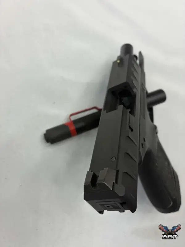 Used · Beretta APX Carry in 9mm · 9mm Luger · Barrett · Beverly Hills, CA · photo 2 of 6