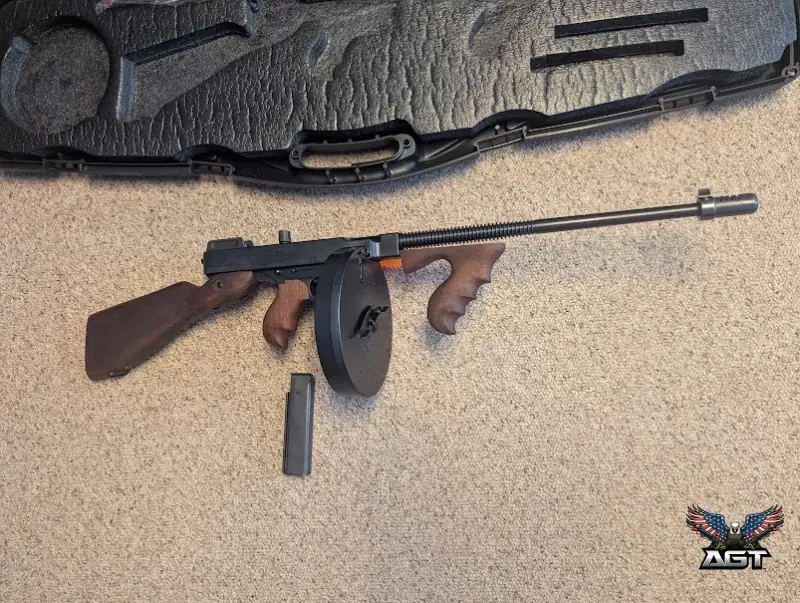 Used · THOMPSON / CENTER ARMS TOMMY GUN 1927 A1 DELUXE T1100D W/CASE & 100RD CANISTER · .45 ACP · Thompson Center Arms · Oberlin, OH · photo 5 of 9