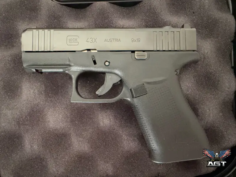 Used · Glock 43x mos 9 mm + two OEM 10-round mags + one OEM 15-round mag + IWB holster · 9mm Luger · Oklahoma City, OK · photo 2 of 3
