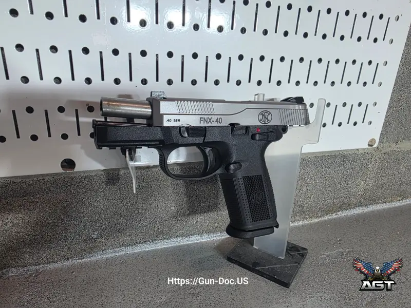 Like New · FN Herstal Firearms FNX-40 Semi-Auto Pistol .40S&W · .40 S&W · Middlefield, OH · photo 2 of 4