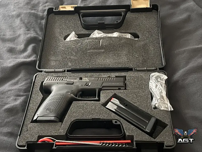 Like New · CZ P10-C never fired · 9mm Luger · Houston, TX · photo 2 of 4