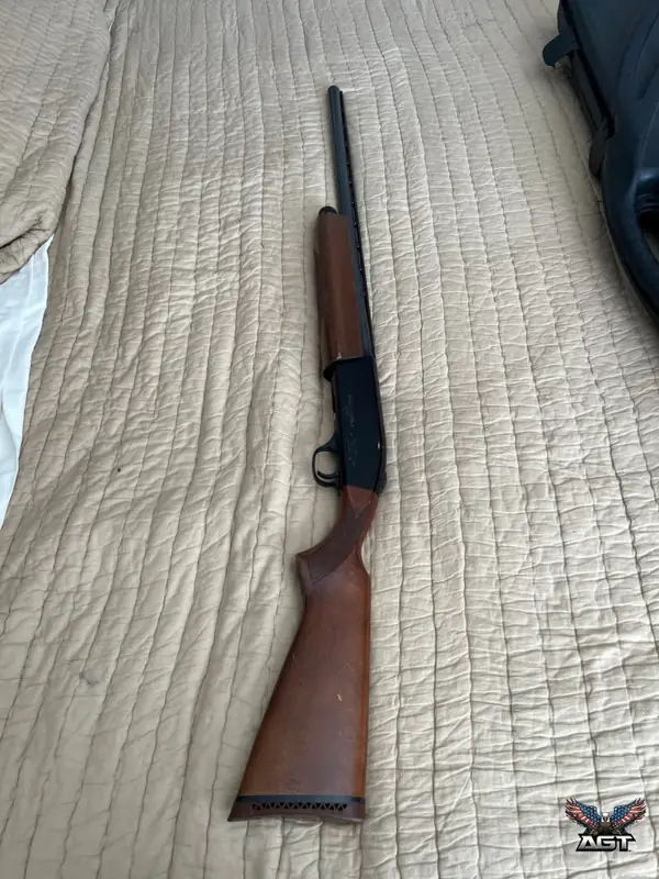 Used · 12 GA shotgun · 12 Gauge · Mossberg · Miami, FL · photo 4 of 4