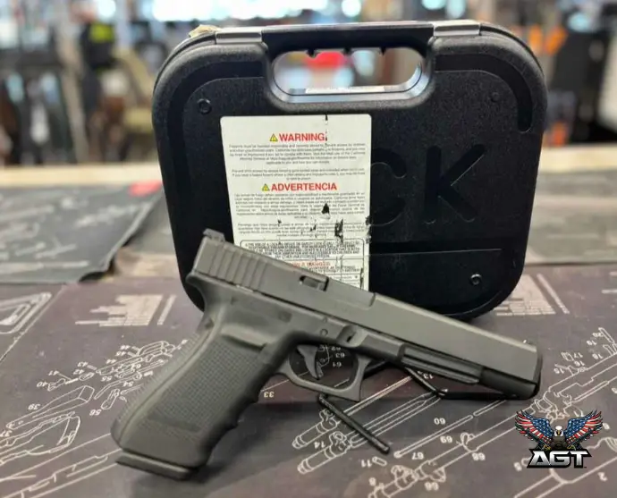 Used · GLOCK MODEL 40 GEN 4, SEMI - AUTOMATIC, 10MM AUTO, · .40 S&W · Davie, FL · photo 3 of 3