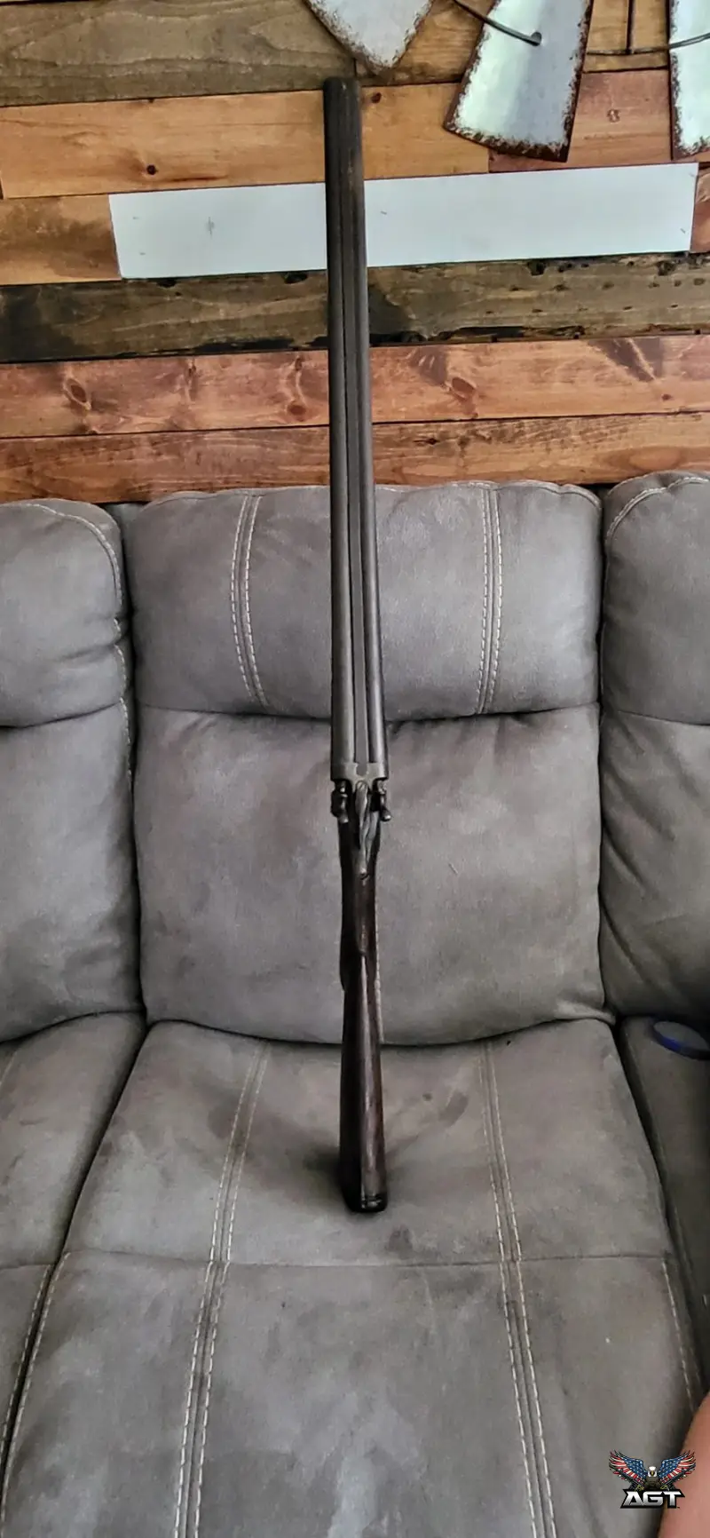 Double barrel wall hanger